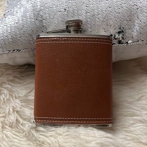 Stainless steel leather covered 7oz flask
